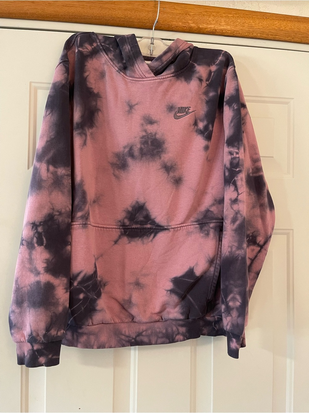 Nike Club Fleece Pullover Hoodie Purple Tie Dye Size youth XL